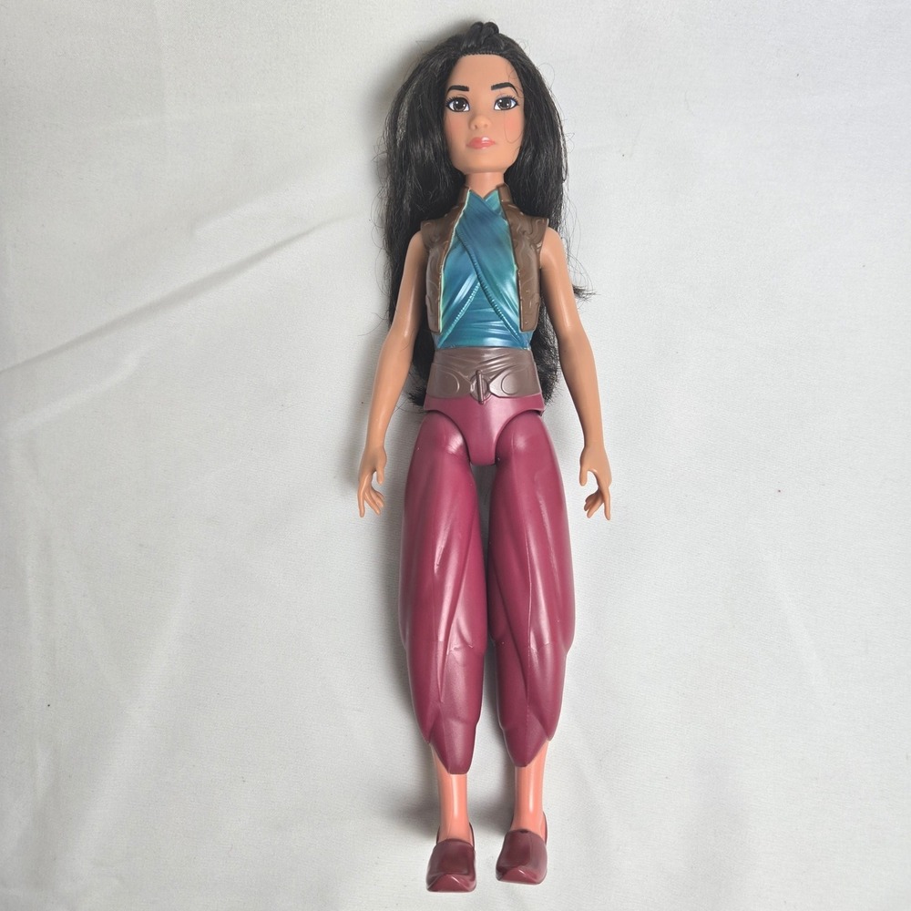 Disney Raya And The Last Dragon Fashion‎ Doll Color Splash 2021 C-031G